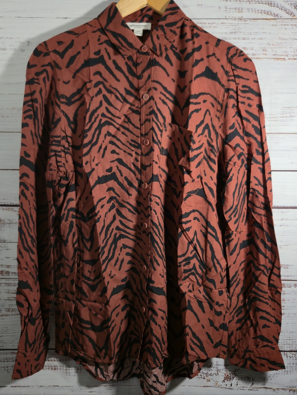 beach lunch lounge Button down Shirt Womens Animal Tiger Print sz S